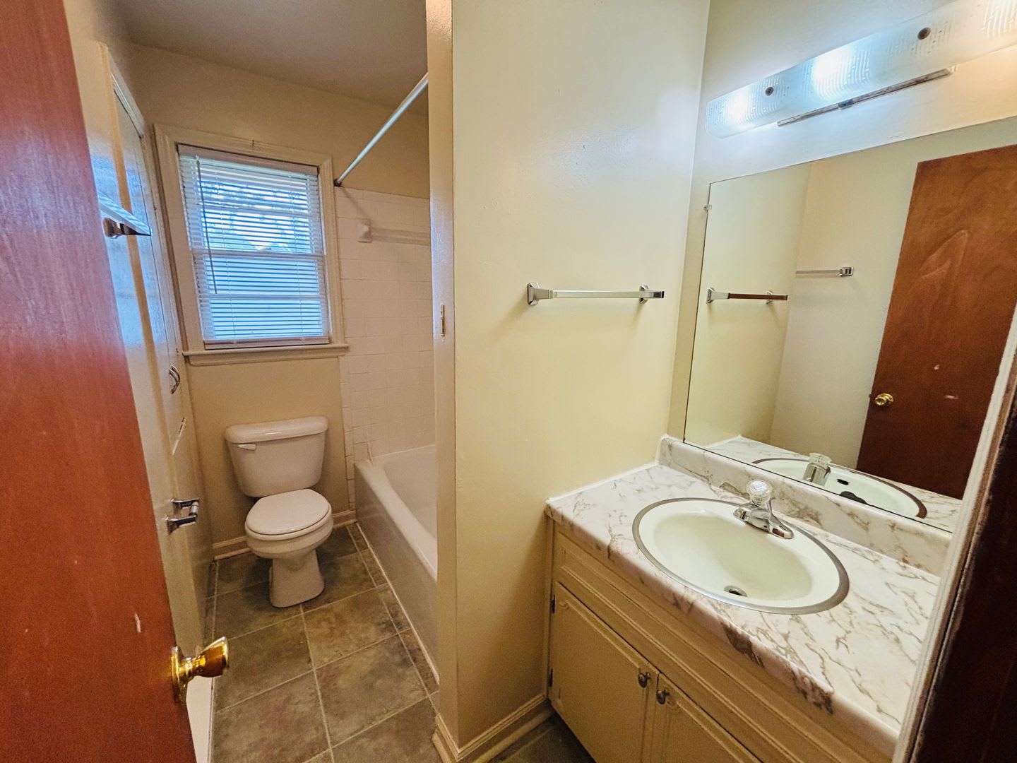 3 Bedroom, 1 Bath House – photo 5