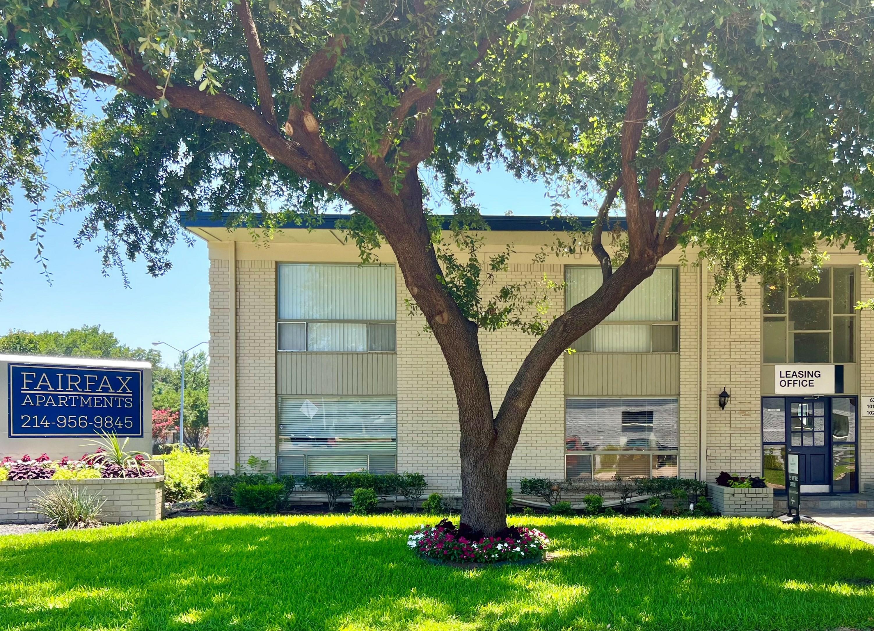 Fairfax Apartments – photo 1