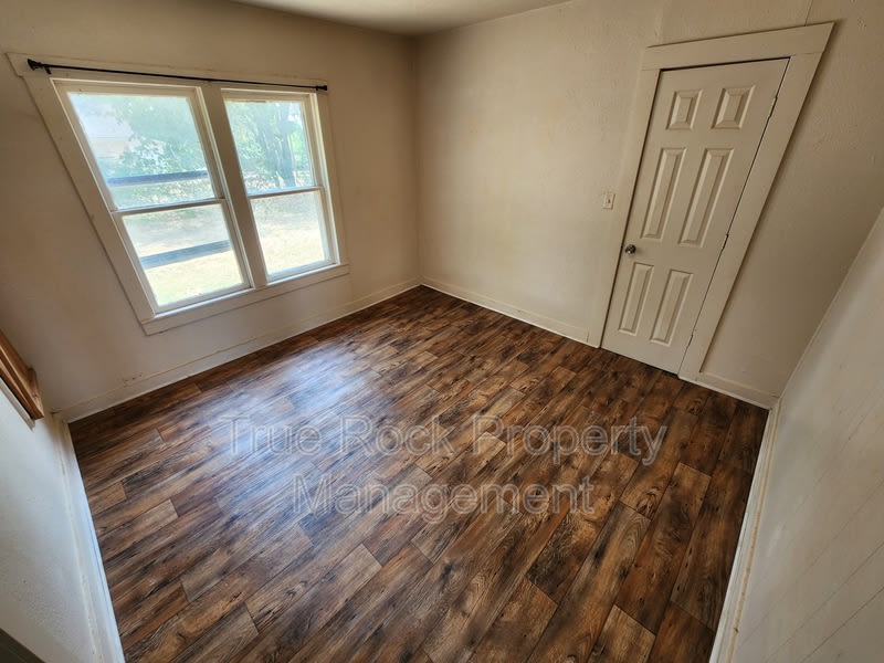 510 North Division (Asher) – photo 5