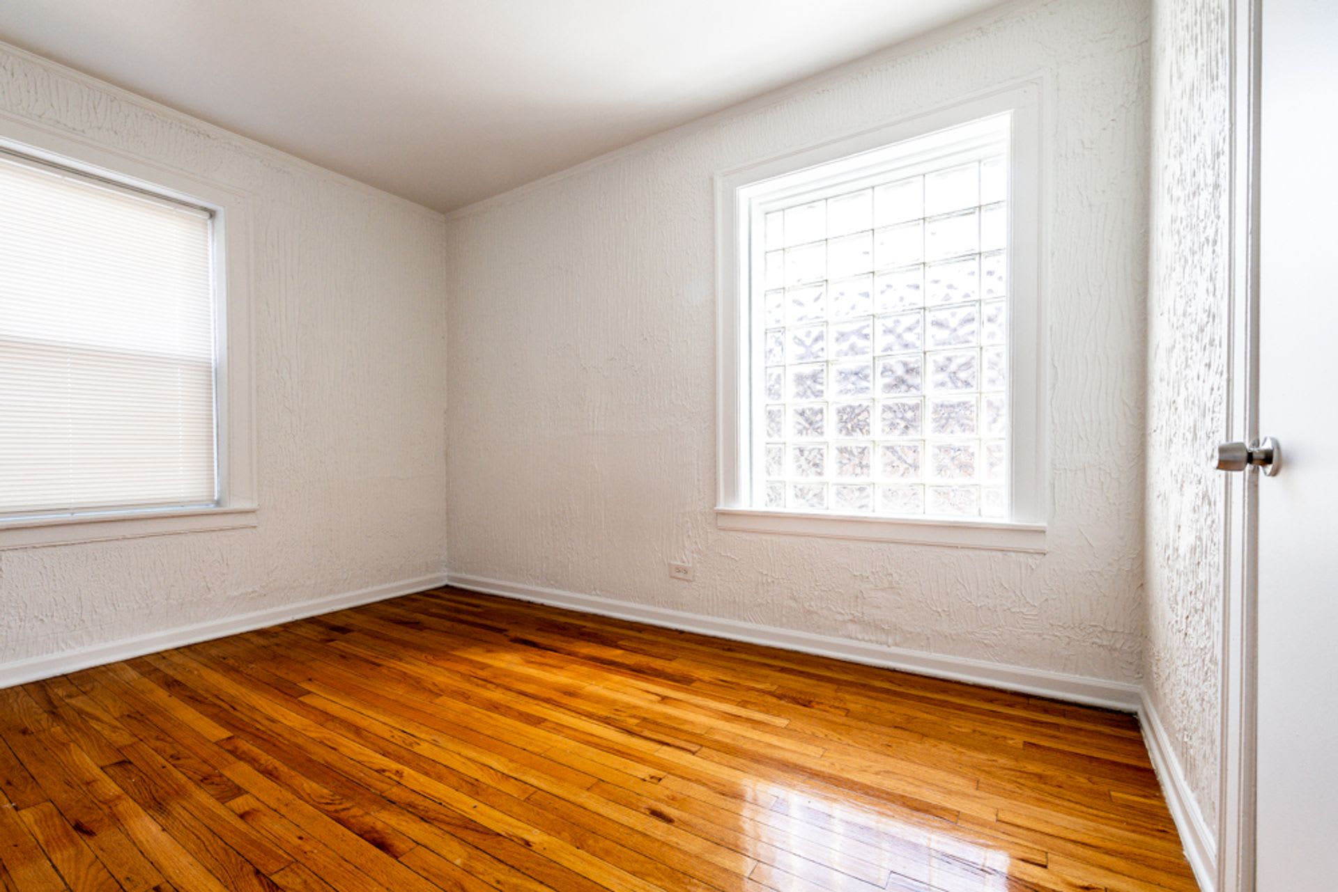 8057 S Laflin Ave – photo 4
