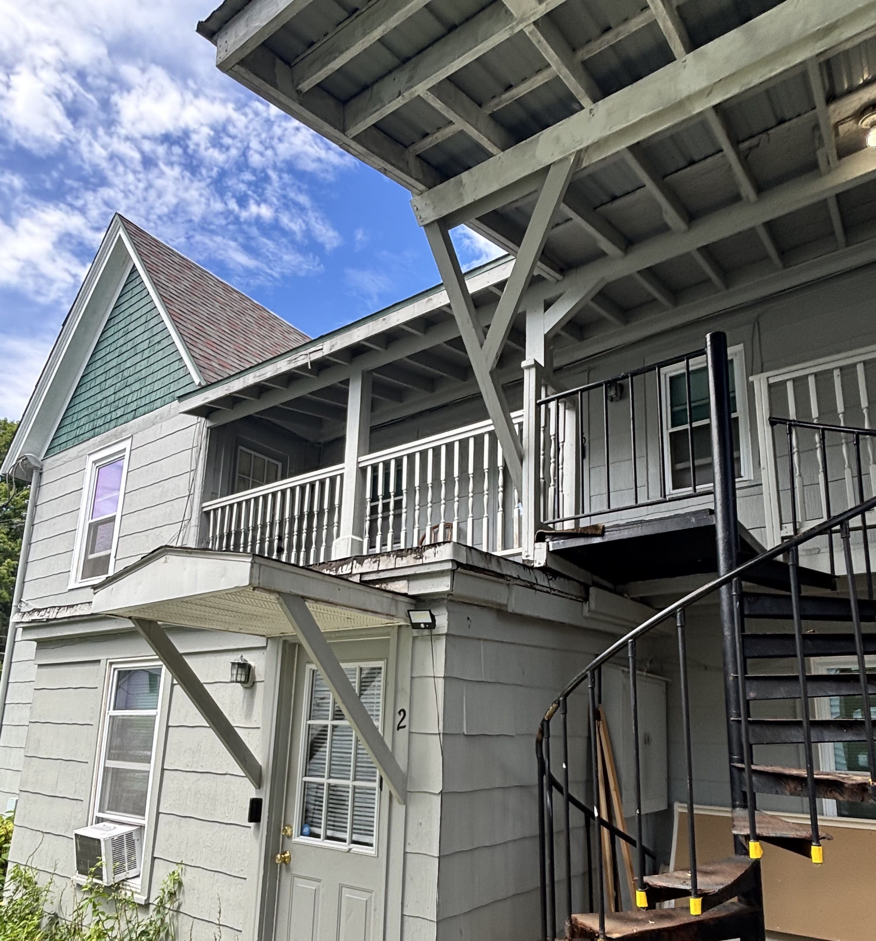 168 Ottawa St – photo 2