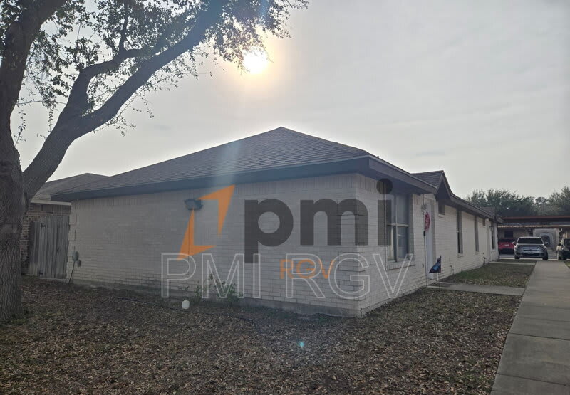 1711 Tampa St – photo 3