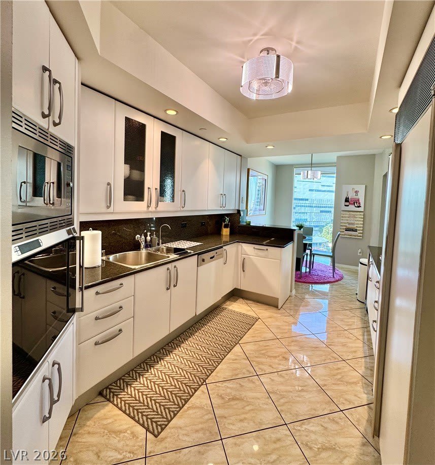 2857 Paradise Road – photo 4