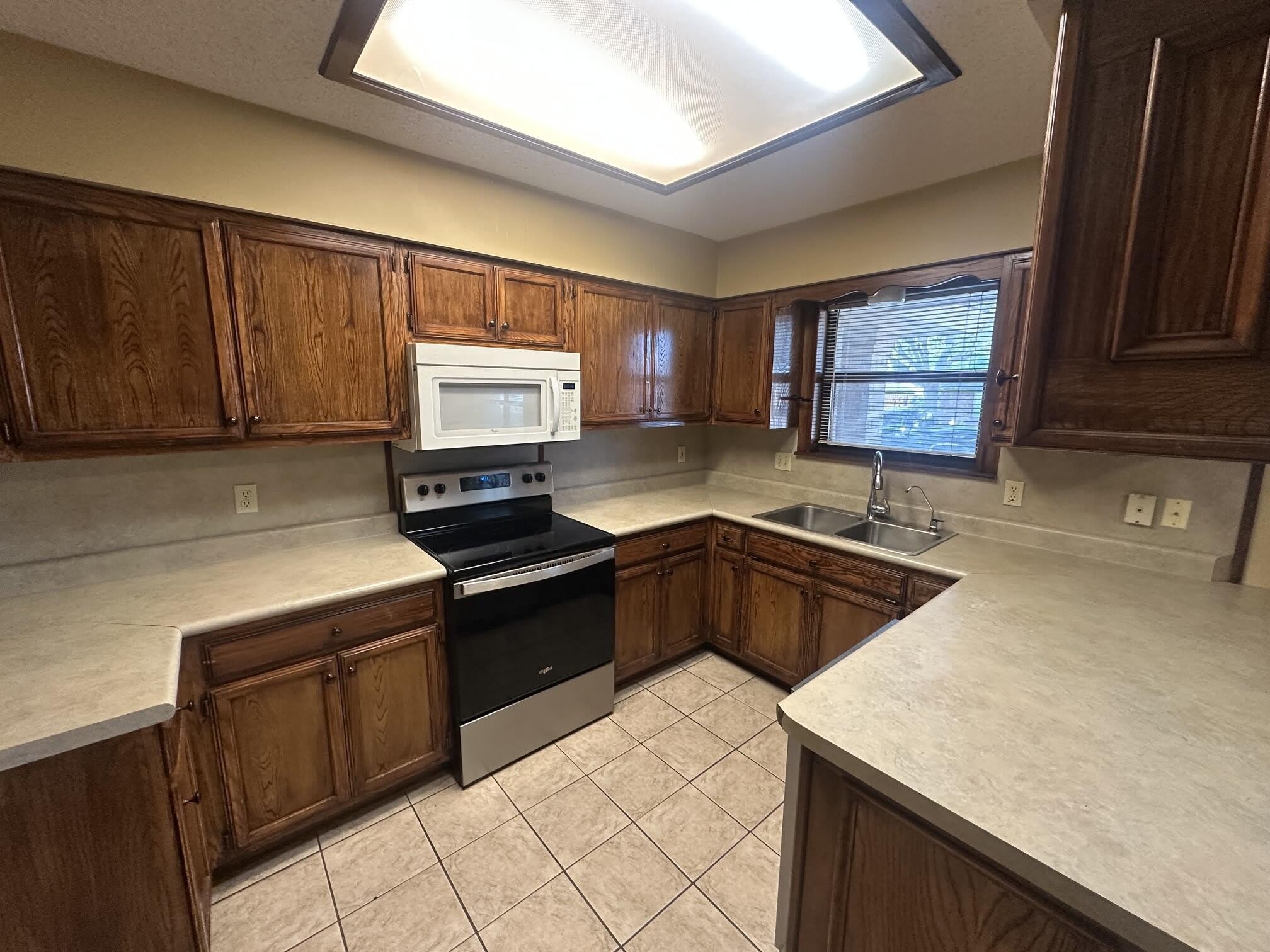 3426 Cedarhill Drive – photo 5