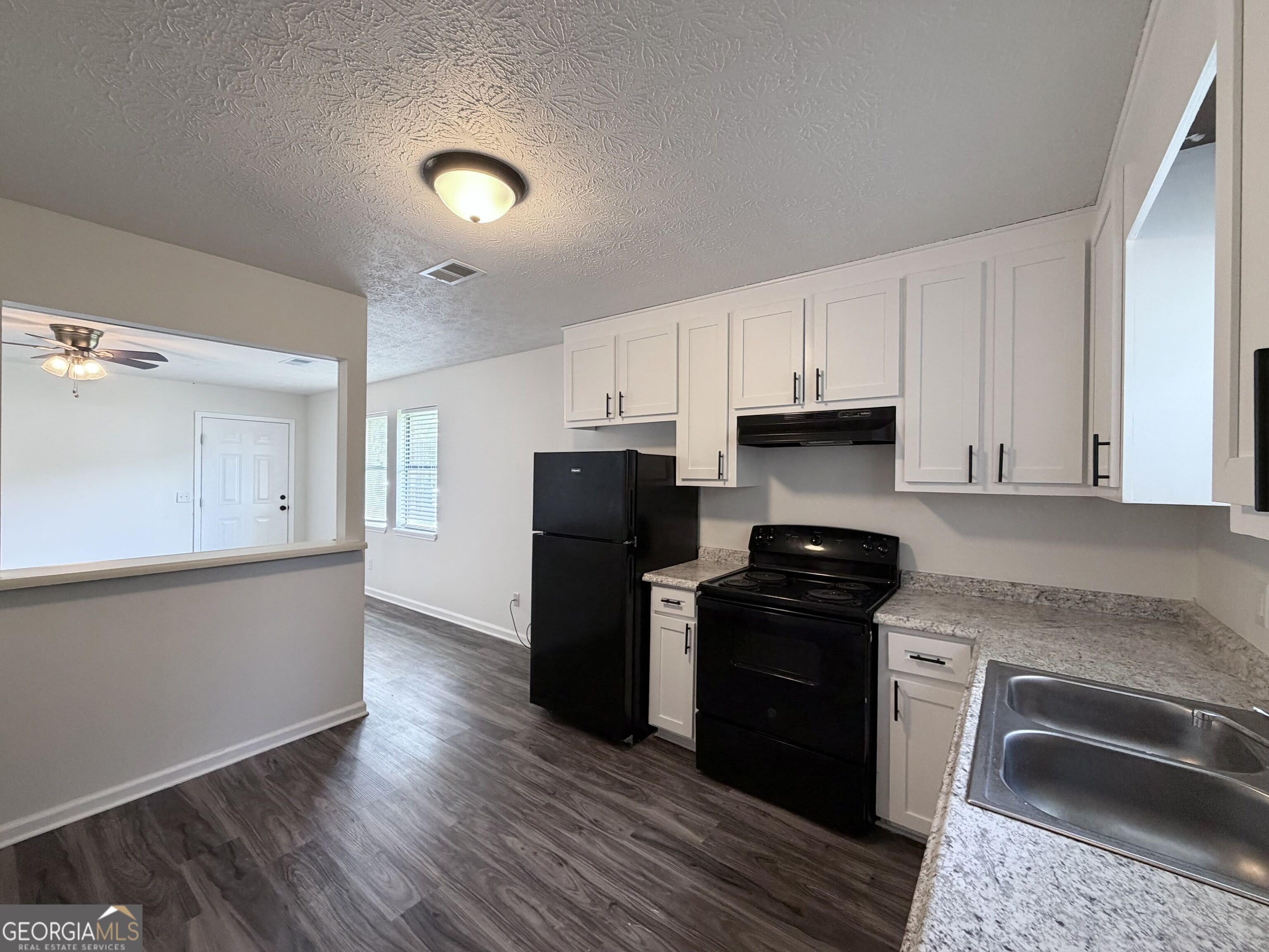 212 E Paces Drive – photo 5