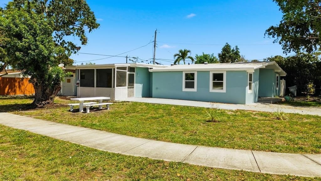 1517 NE 53RD Court – photo 2