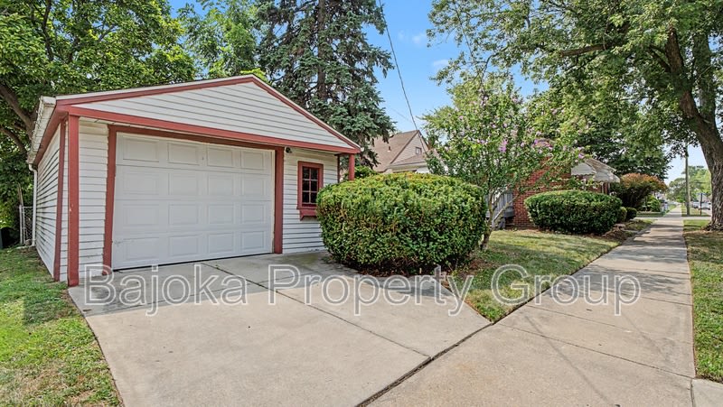 2957 Fort Park Boulevard – photo 5