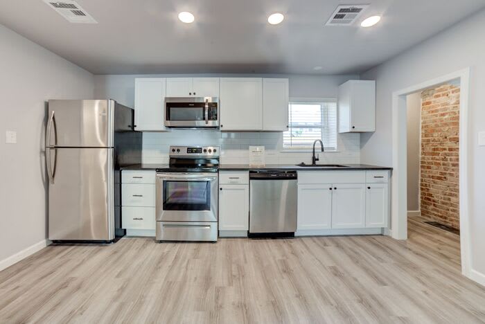 2417 East 7th Street – photo 5