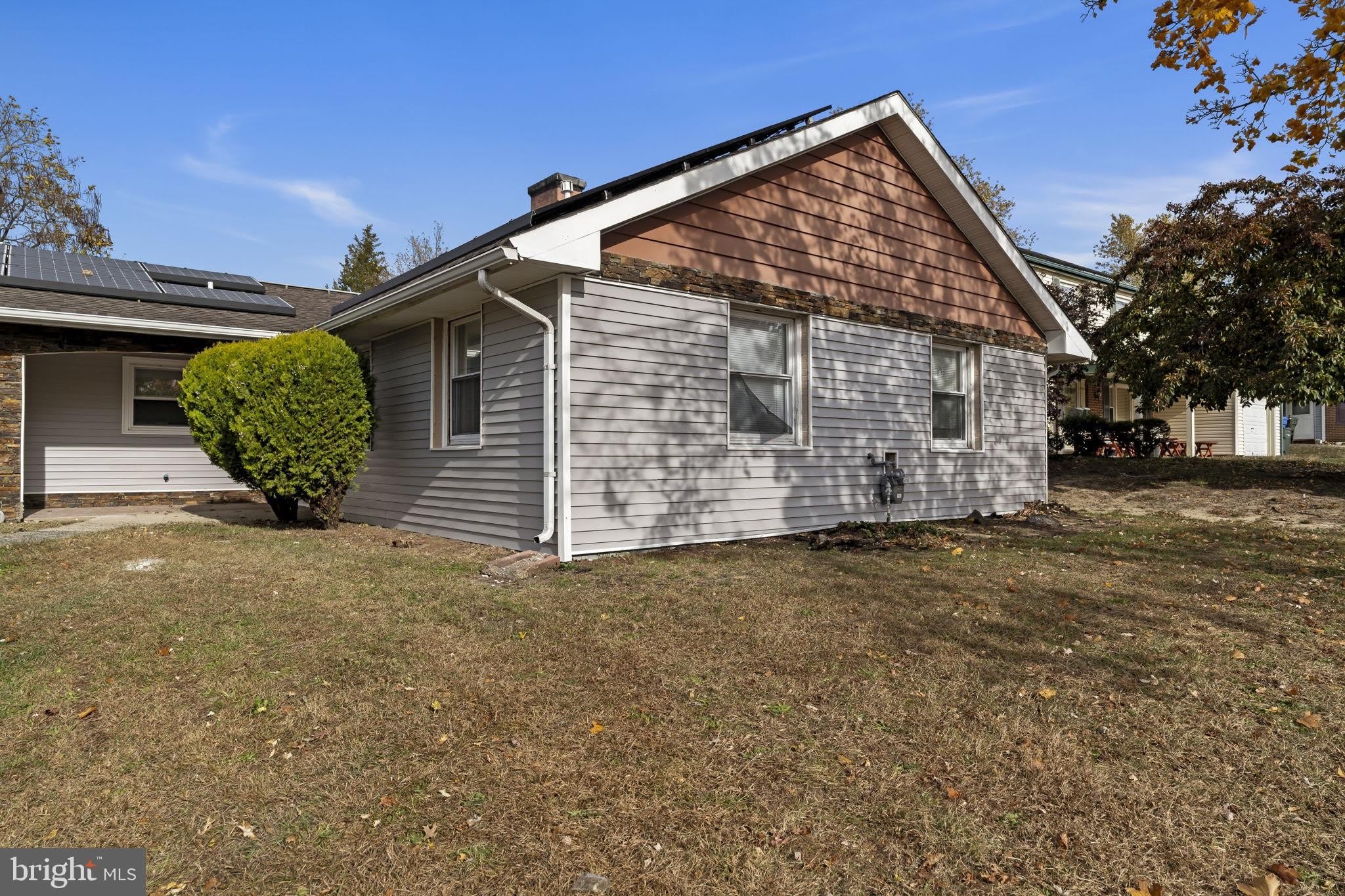 5 BURGESS Lane – photo 2