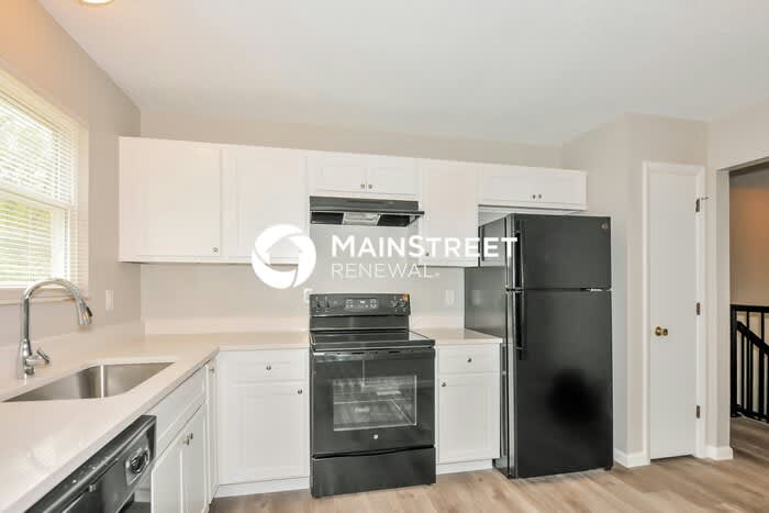562 Green Forest Drive – photo 4