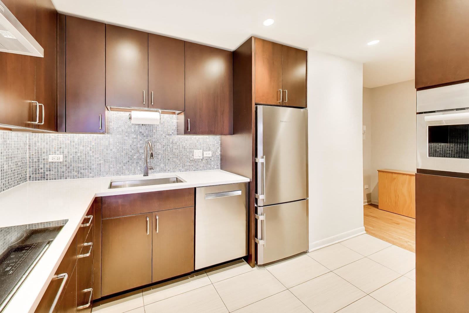 2722 Central Street – photo 3
