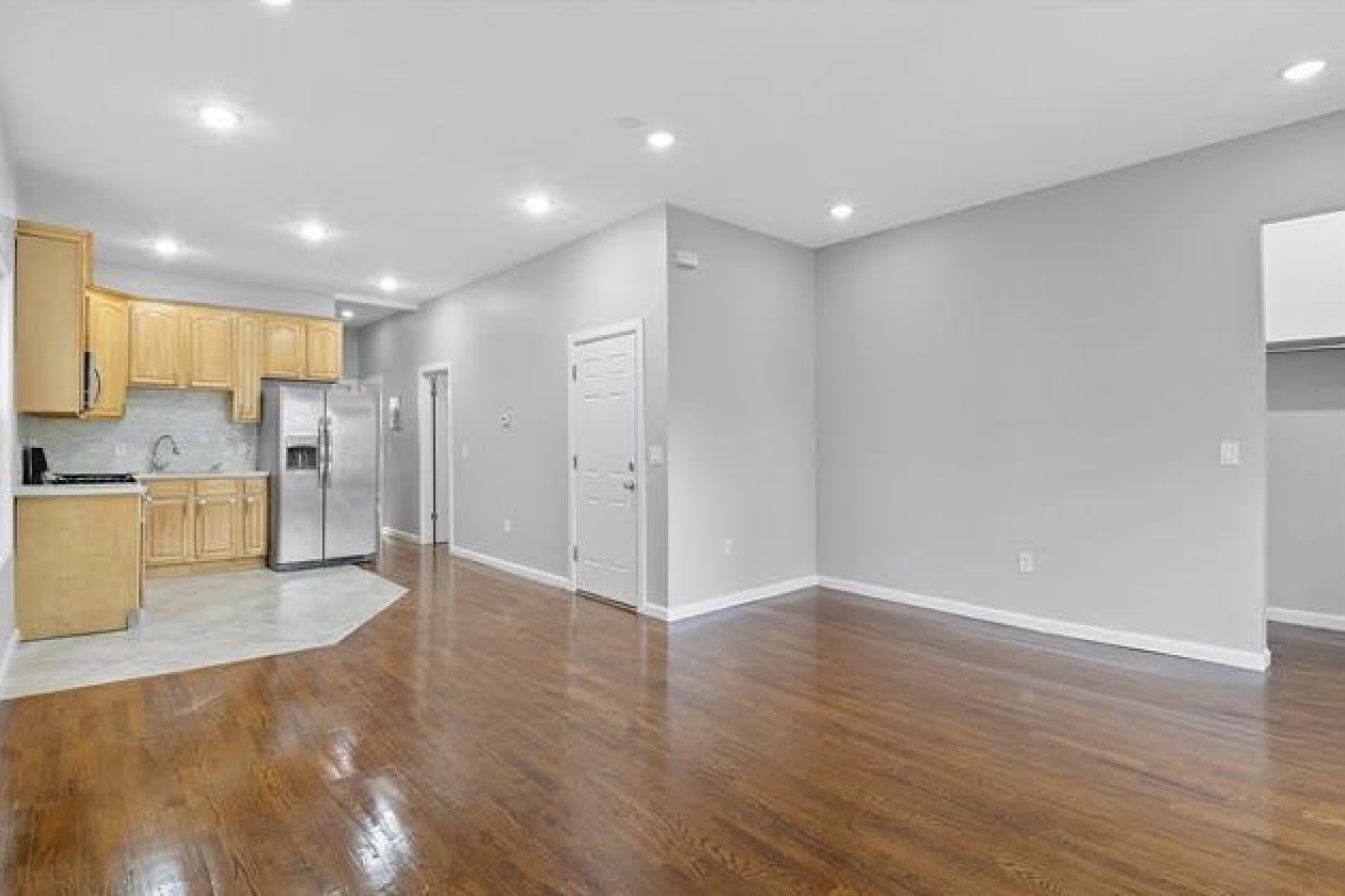 35 LEXINGTON AVE – photo 3