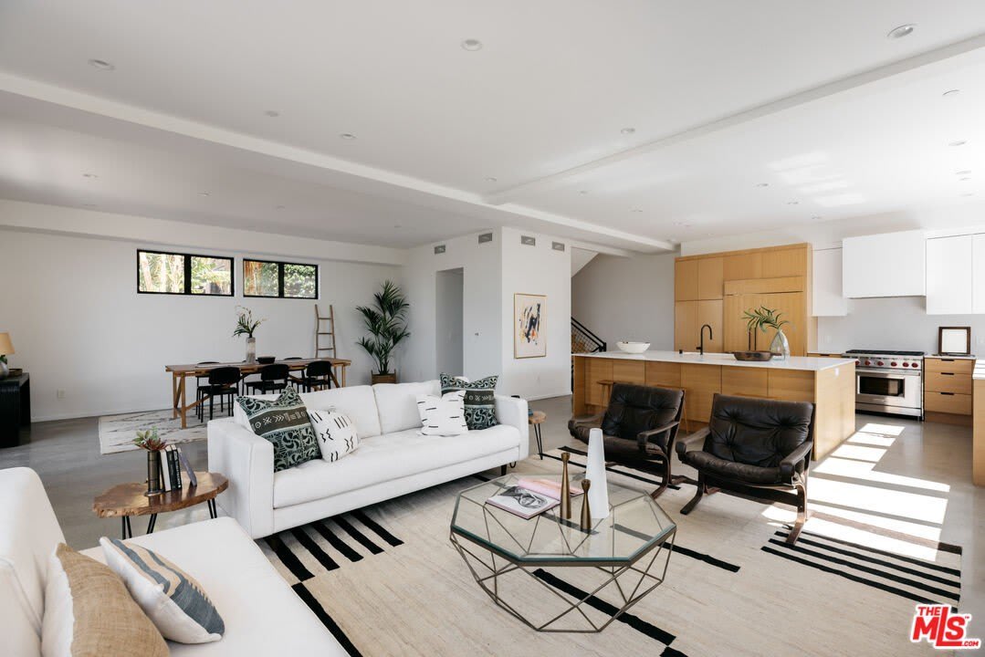 1624 Micheltorena St – photo 2