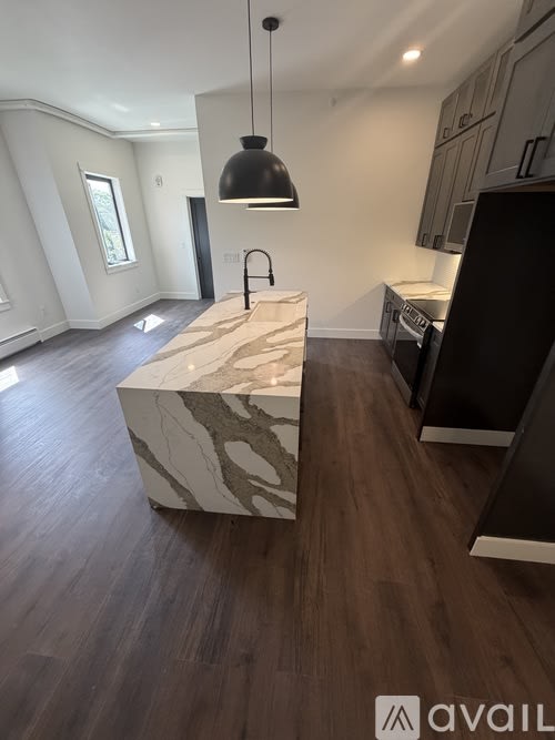 112 Burt Street – photo 4