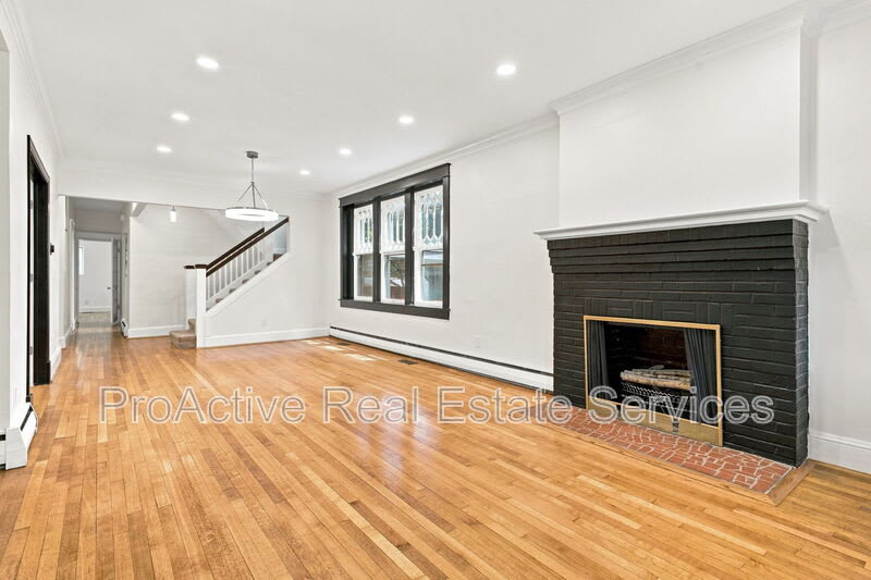 734 Shirley Avenue – photo 3
