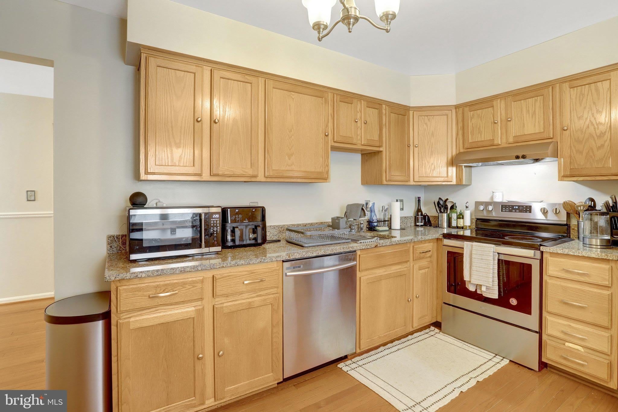 8819 Hardesty Drive – photo 3