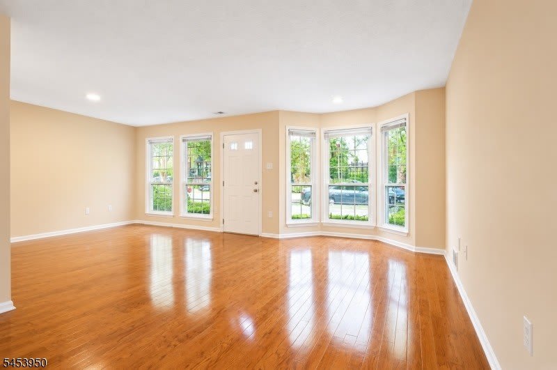 76 Boston St – photo 3