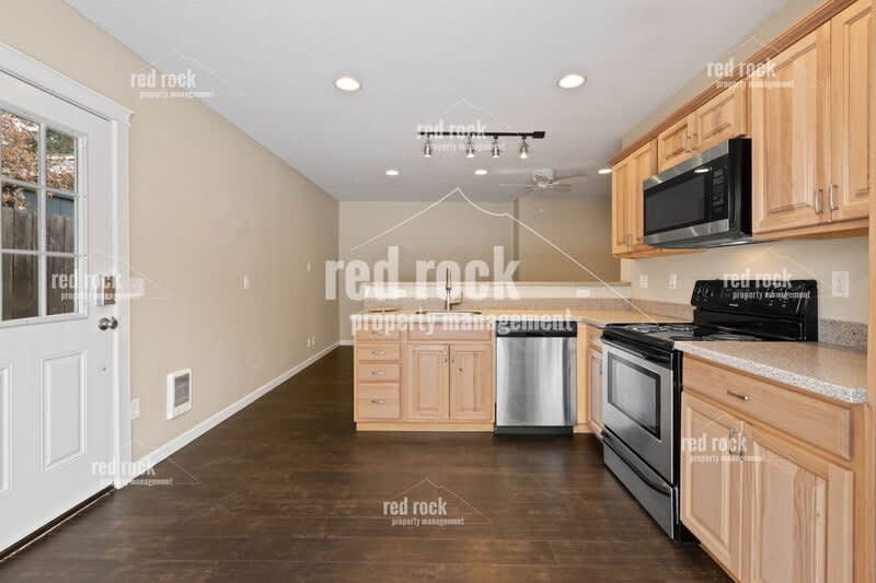 11321 East 31St Avenue B – photo 3