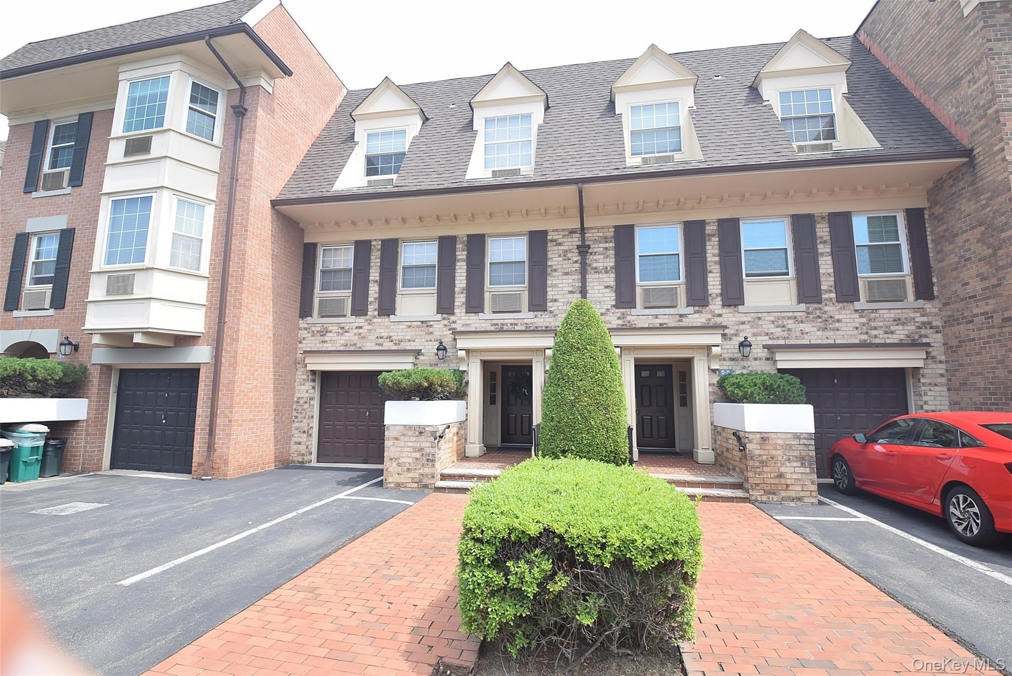 12 29 Diane Place – photo 1