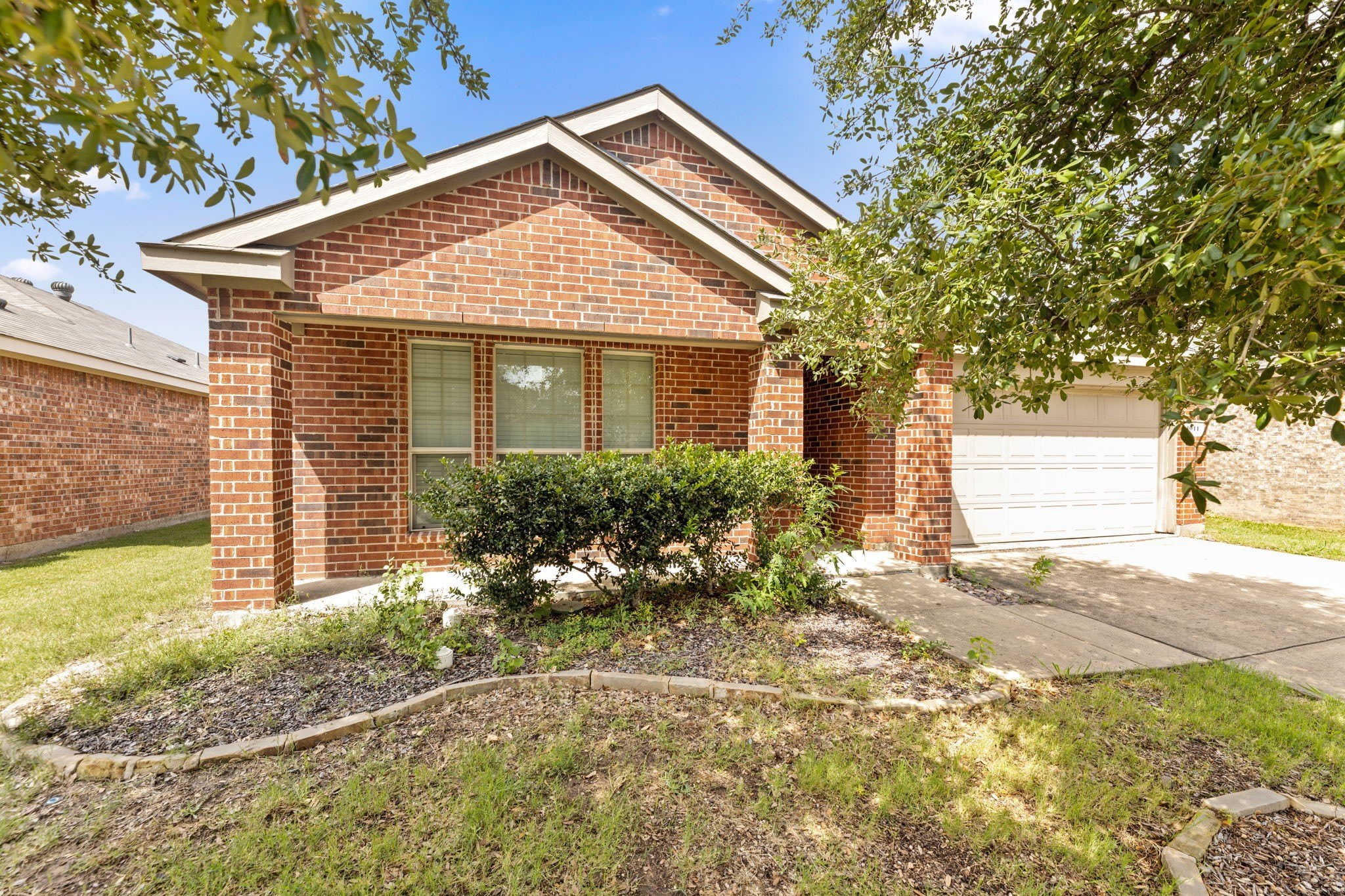 1011 Meadow Green Court – photo 1