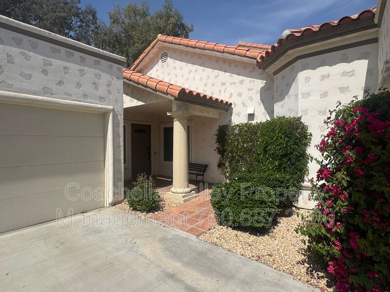 269 Vista Royale Cir W – photo 4