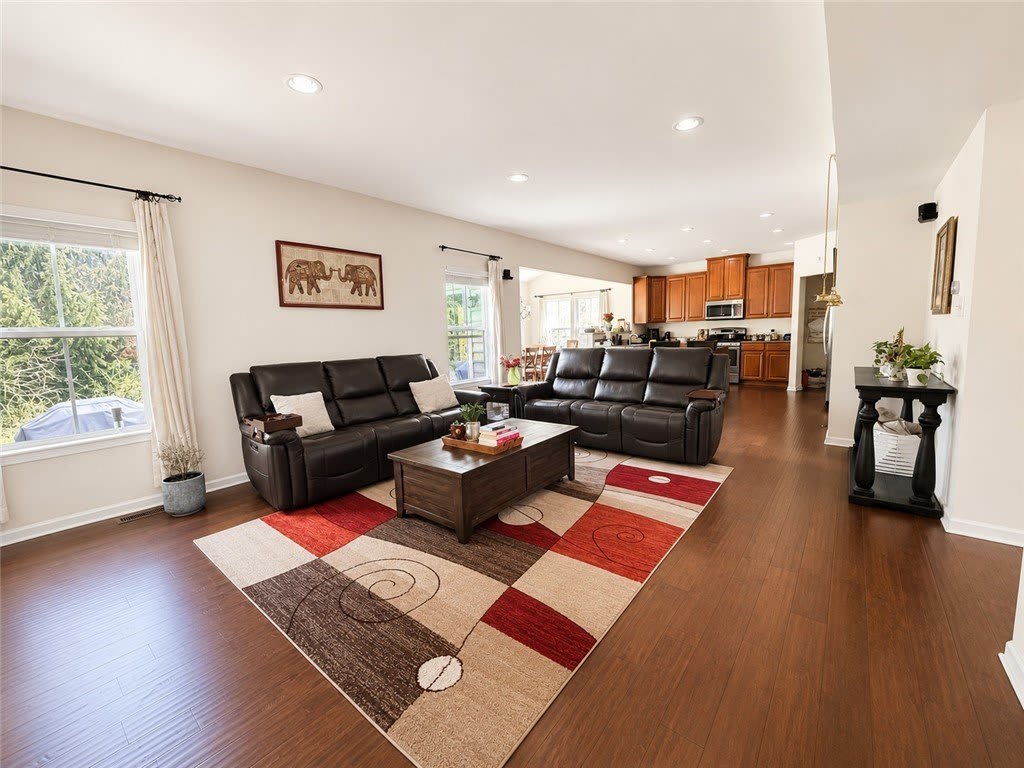 2702 Pittsburgh Ct – photo 3