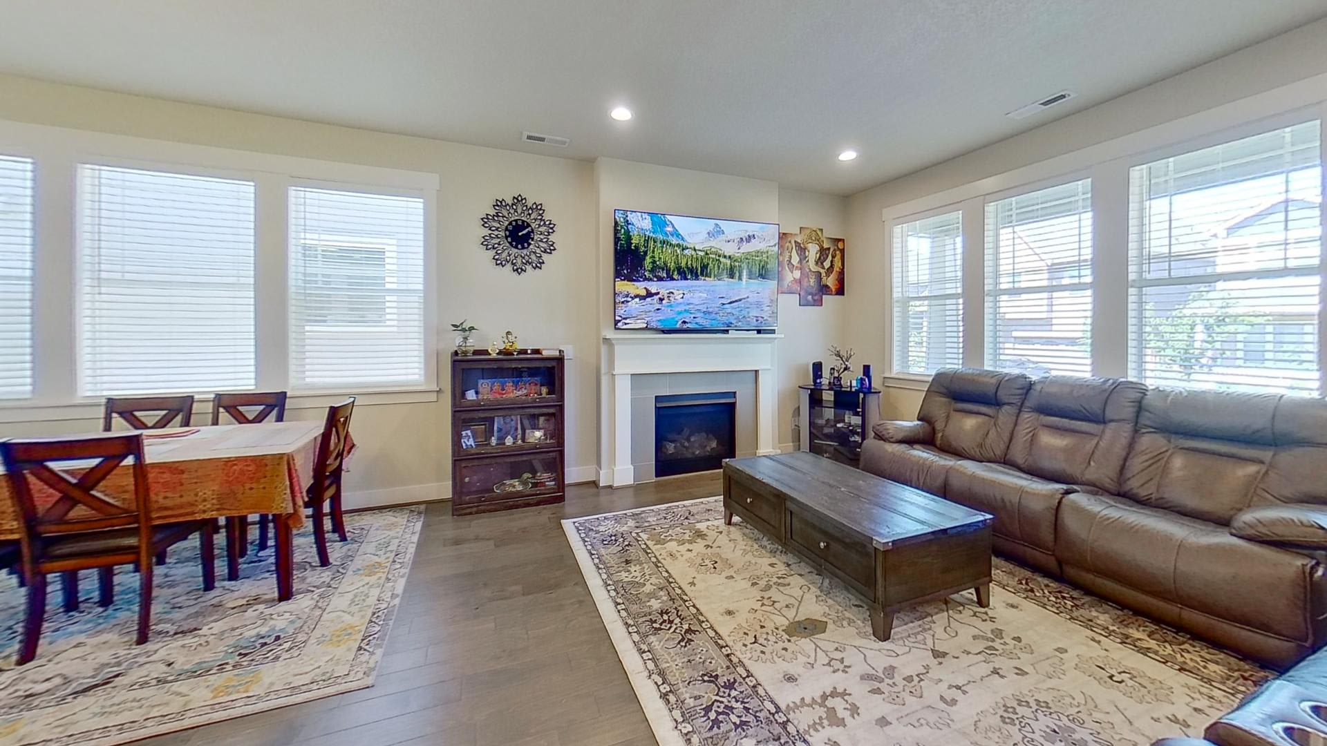 Beaverton Lovely 4 Bedroom 2.5 Bathroom in Bethany Crossing! Garage, A/C and Washer & Dryer Included! – photo 5