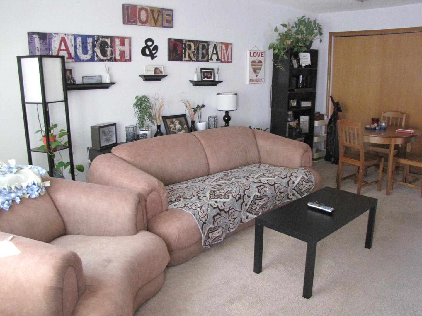 Convenient Location *2Bed/1.5Bth plus Loft* Townhome in Apple Valley. Avail Sept. 1 – photo 3