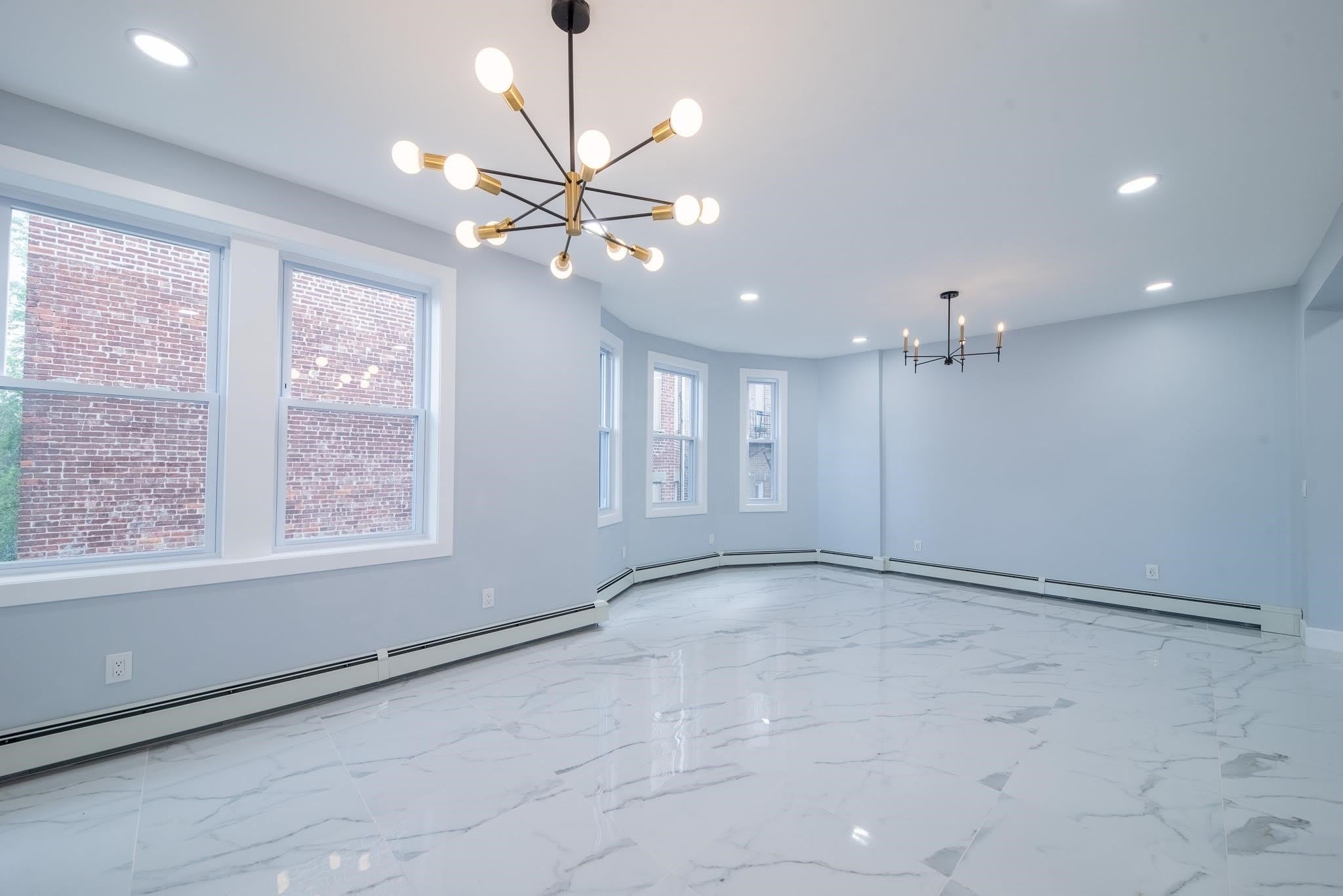 1409 MANHATTAN AVE – photo 2