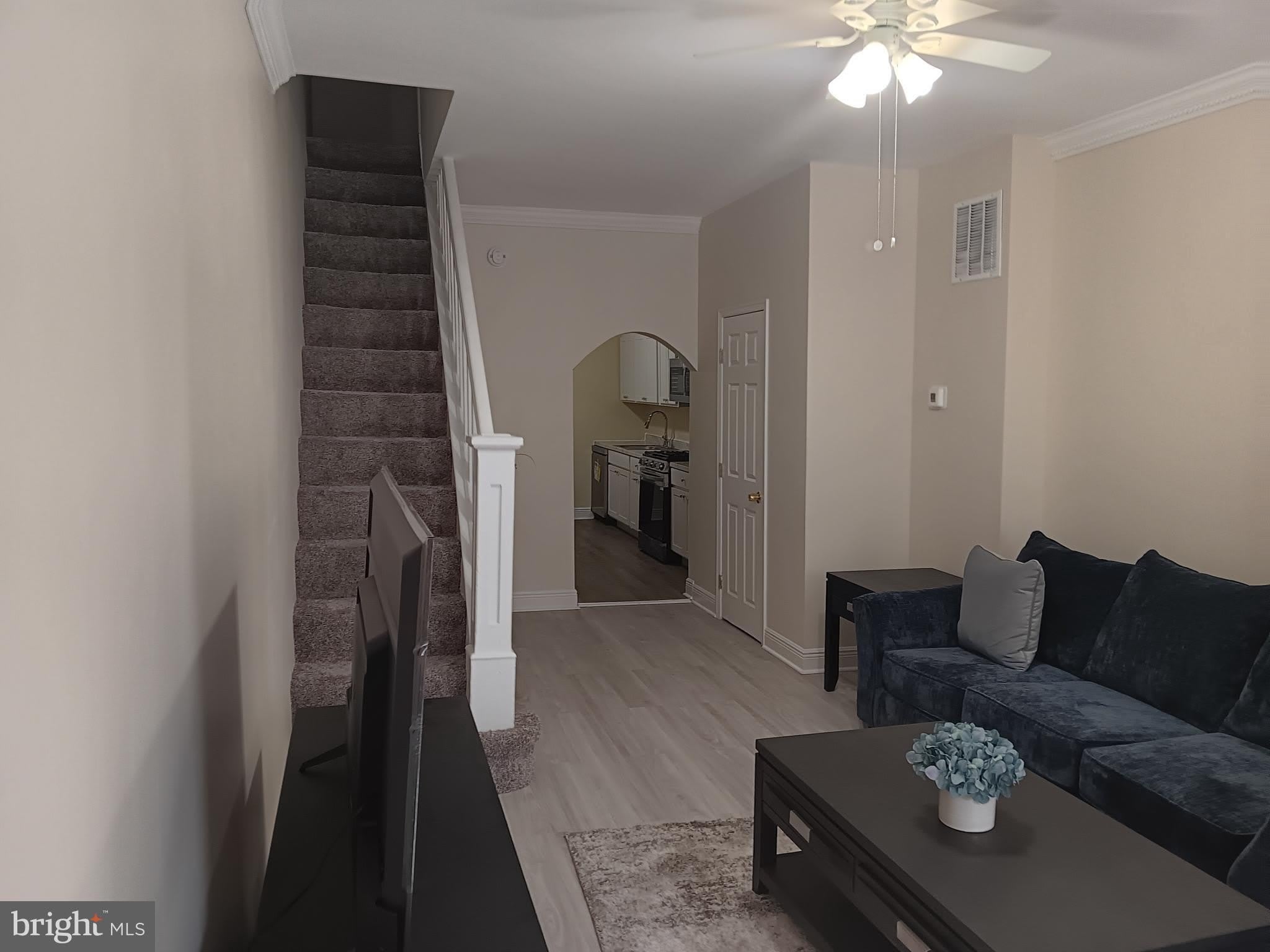 1340 SARGEANT Street – photo 4