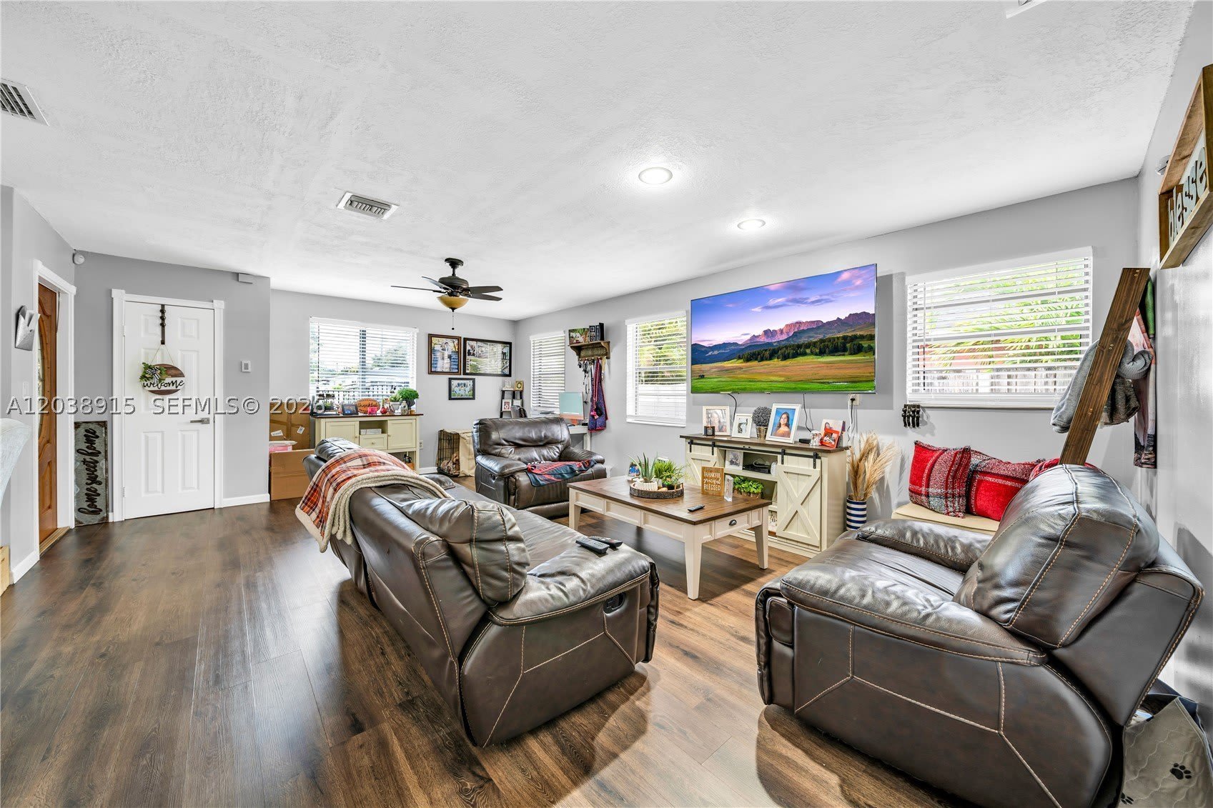 875 E 29th St – photo 3