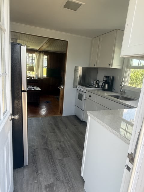 29 Almy Ave – photo 4