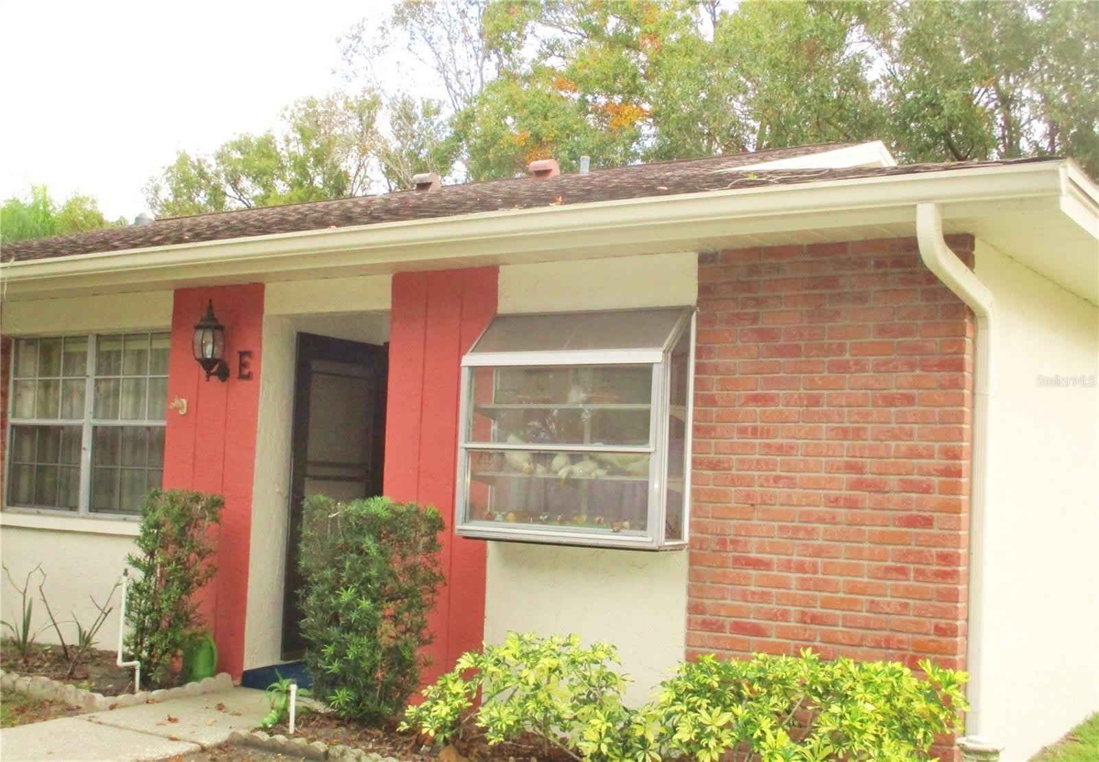 2225 LARK Circle W – photo 1