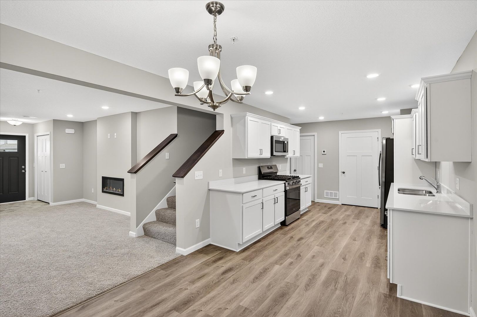 New construction interior-unit townhome in Zimmerman! – photo 5