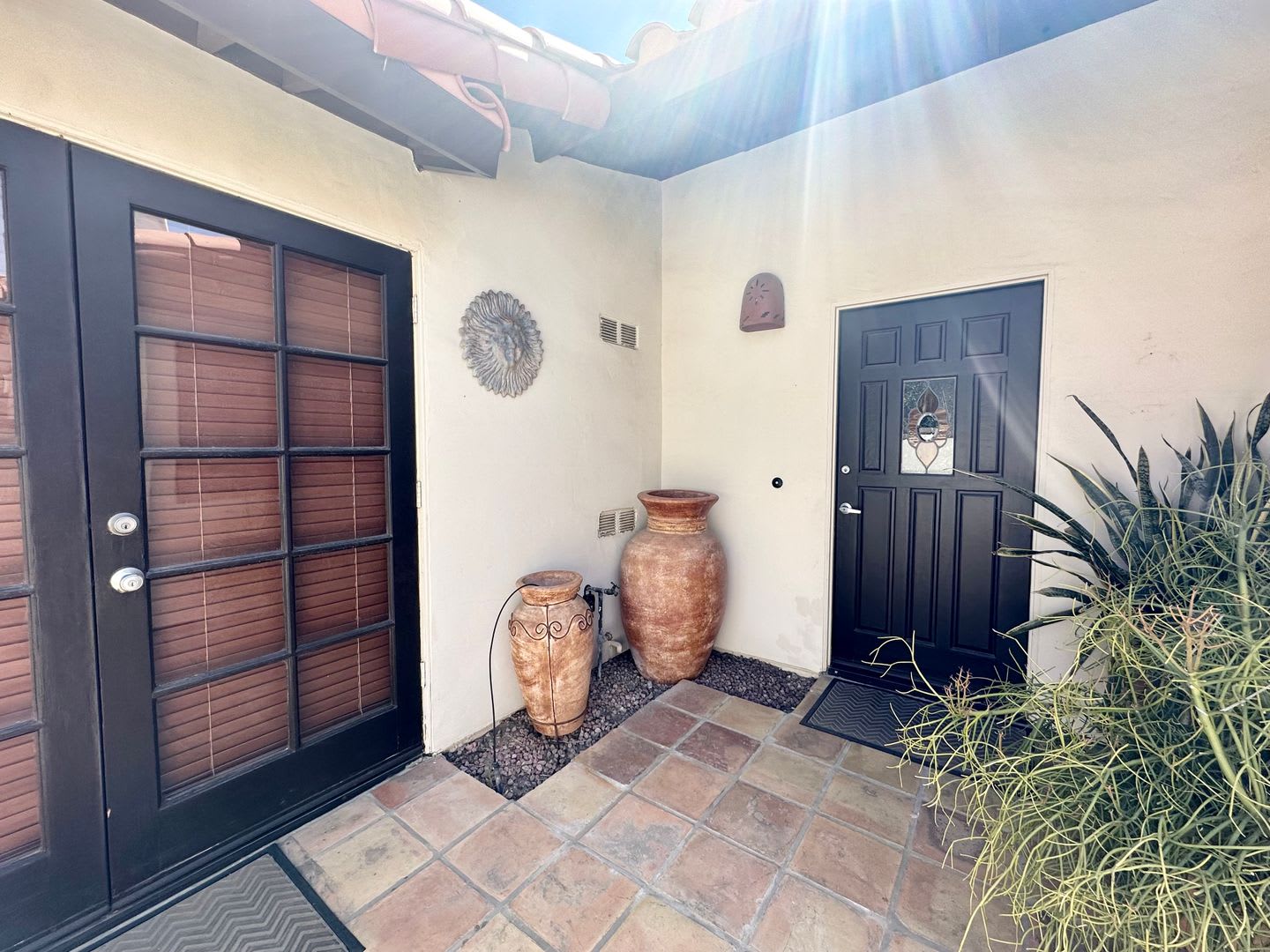 COMING SOON!! Charming FURNISHED 2 Bed 2 Bath Condo in Palm Desert close to El Paseo! – photo 3