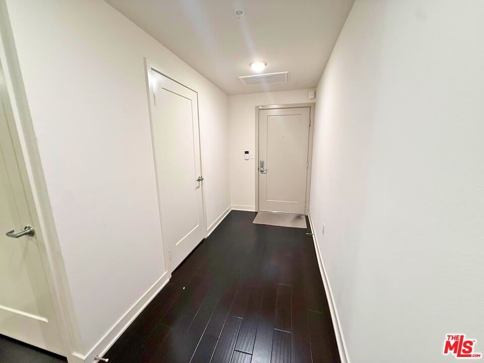436 S Virgil Ave – photo 3