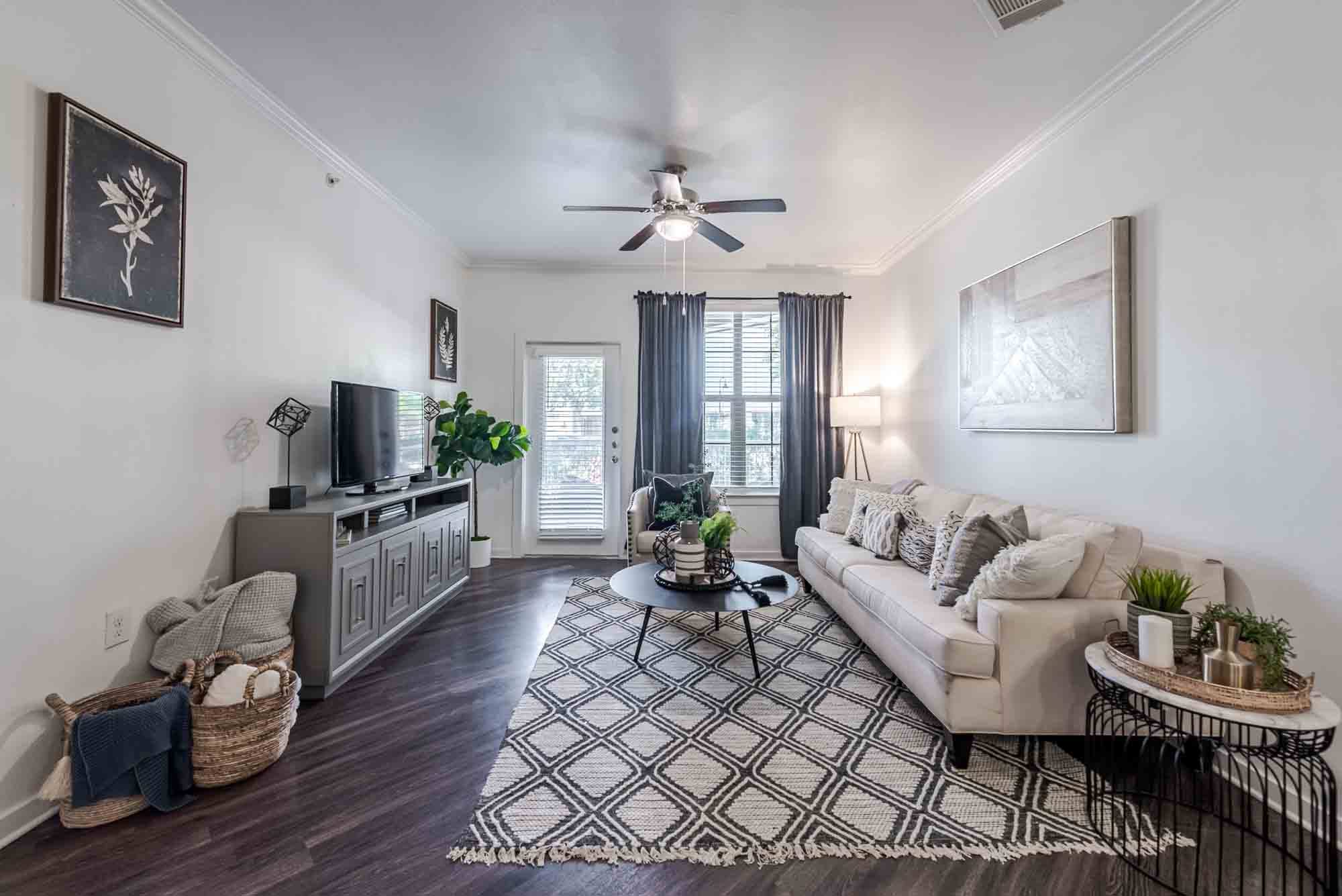 95twenty Apartments – photo 3