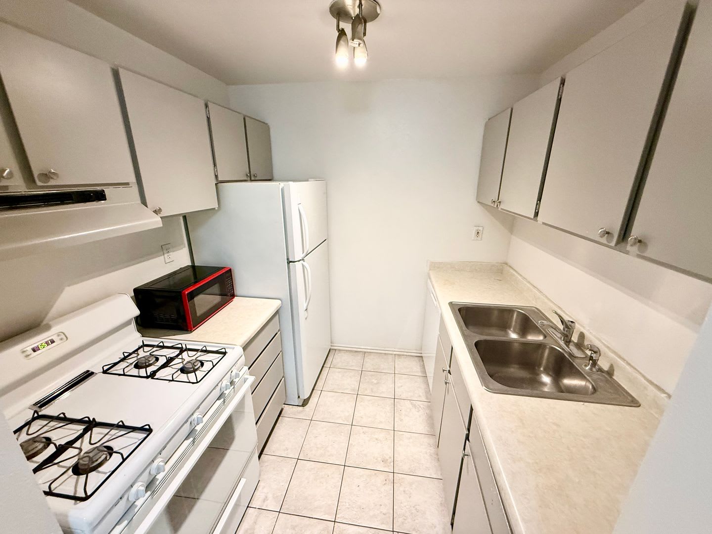 2 Bed Condo with a Private Creekside Patio — Murray! – photo 4