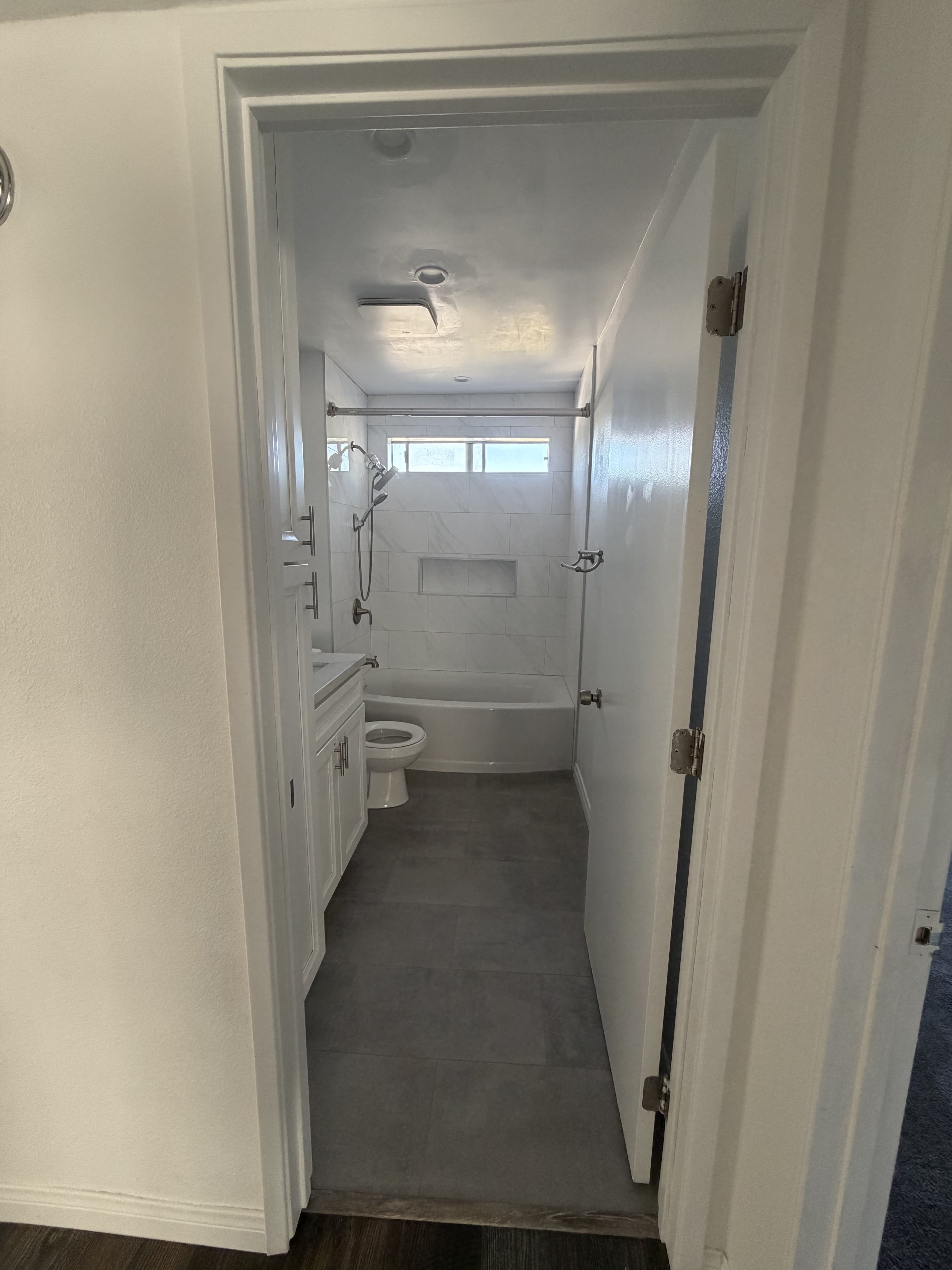 12403 Julian Avenue – photo 4
