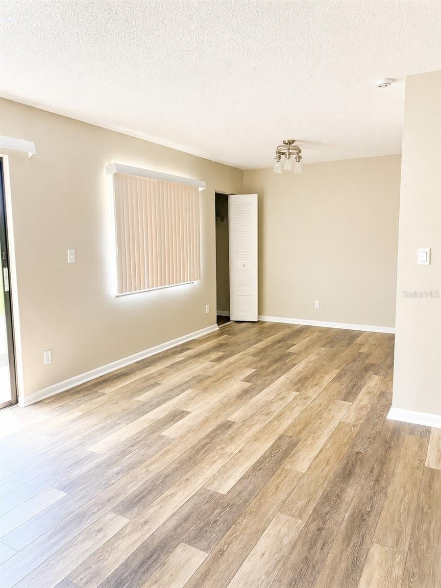 737 MIDWAY Drive – photo 4