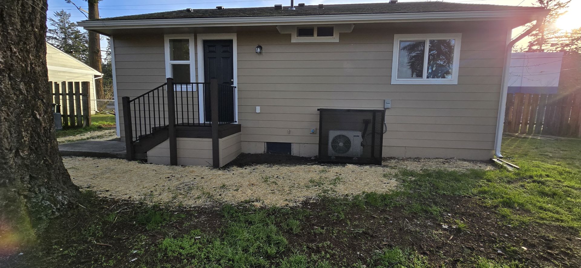 COMPLETLY REMODLED HOME AVAILABLE NOW! – photo 5