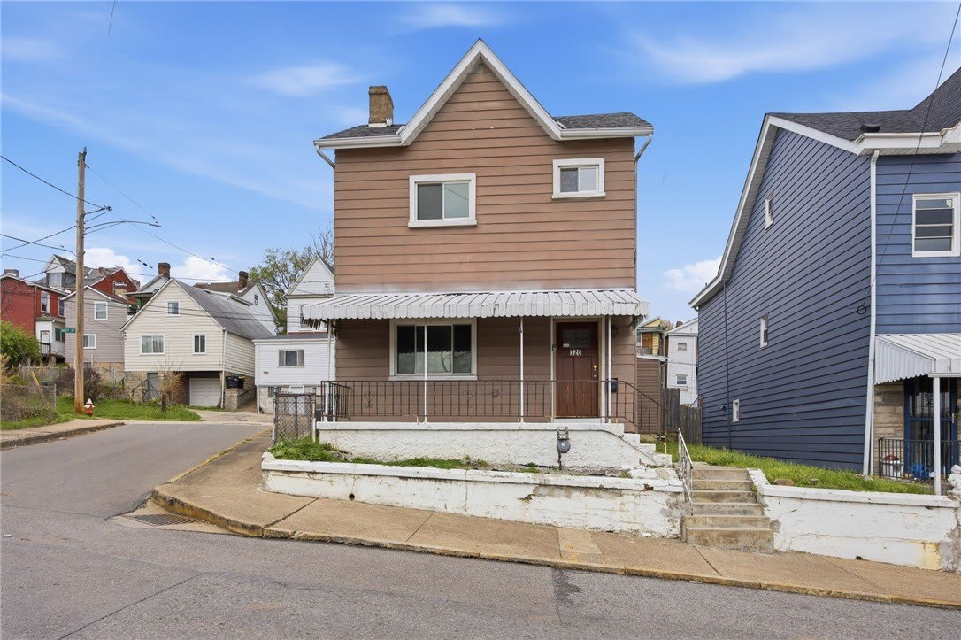 720 Mary St – photo 1