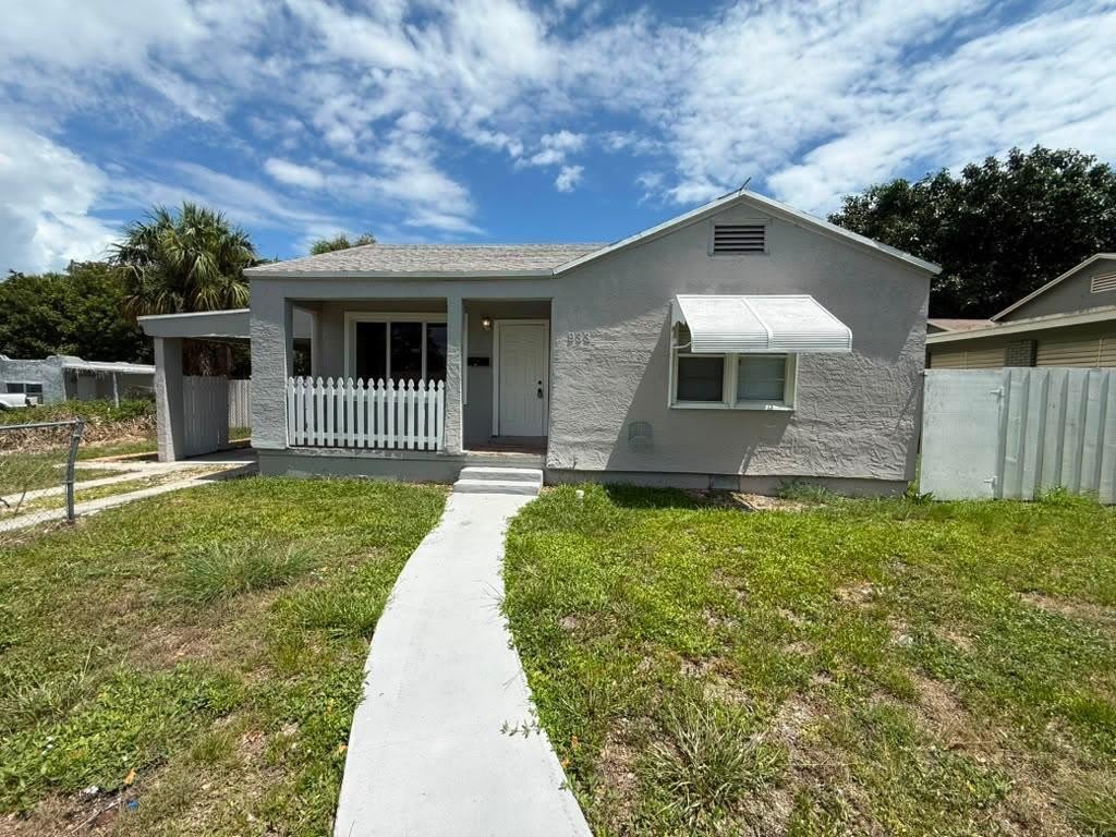933 30TH Court – photo 1