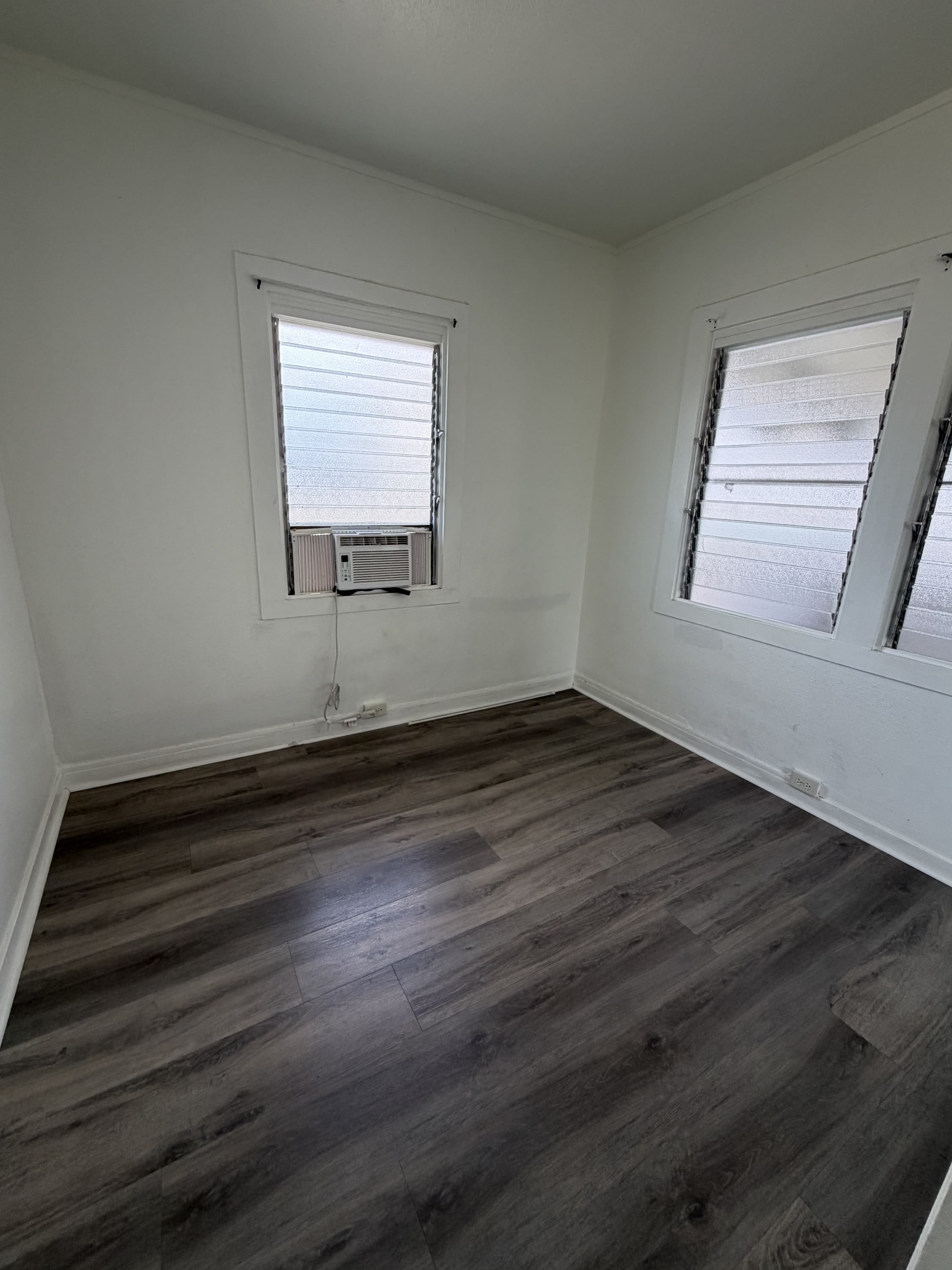 1768 Silva Street B – photo 4