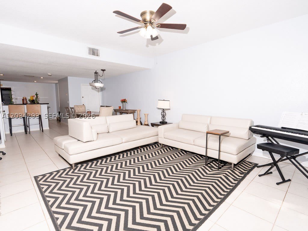 1611 Veracruz Ln – photo 3