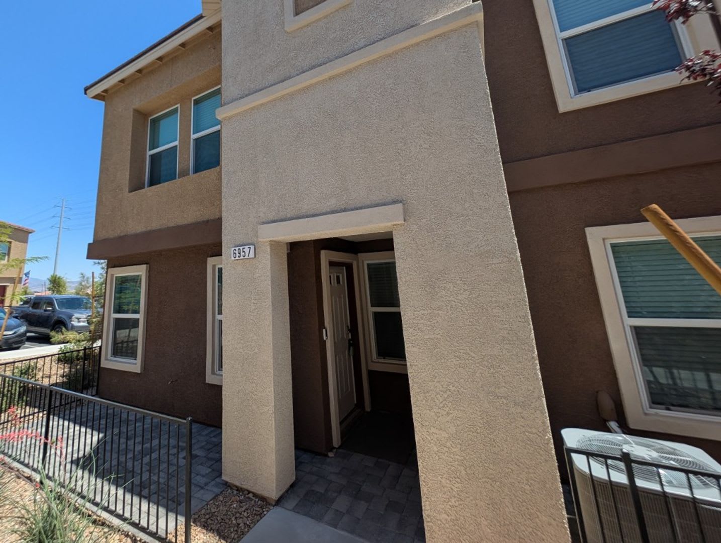 6957 STAFFORD HILL ST – photo 2