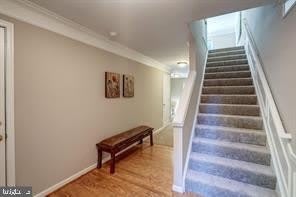 353 BARNFIELD SQ NE – photo 3