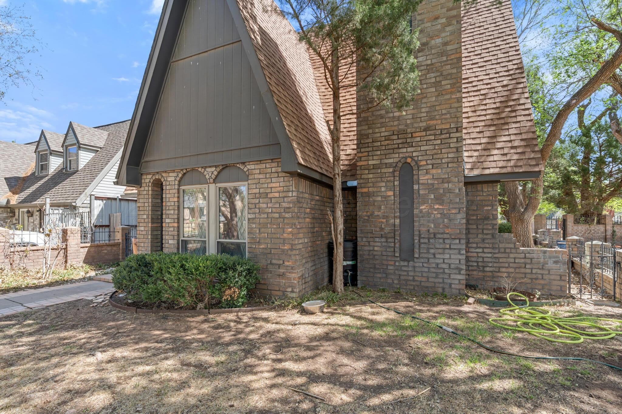 907 BROADMOOR Street – photo 4