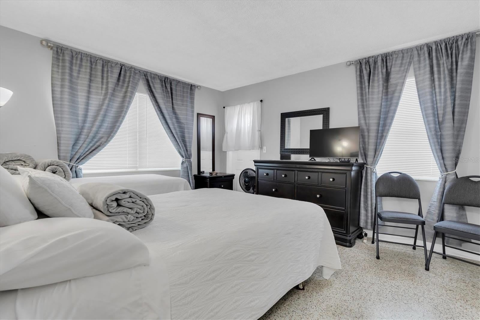 121 46TH Avenue – photo 3