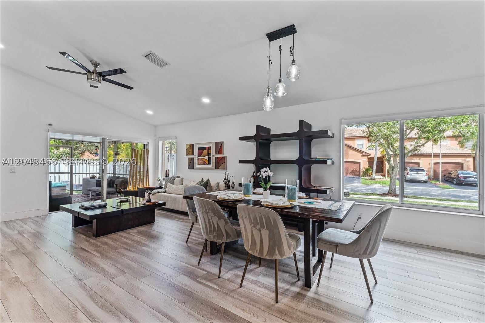 1356 Presidio Dr – photo 4
